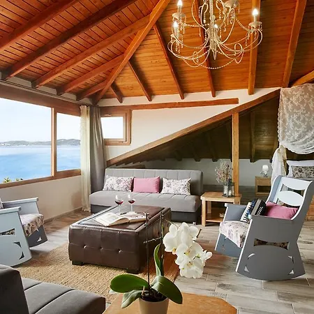 Archodiko Toliadi Boutique And Ouranoupoli