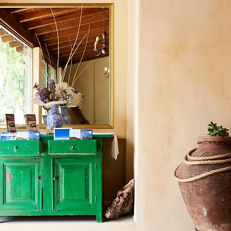 Archodiko Toliadi Boutique And